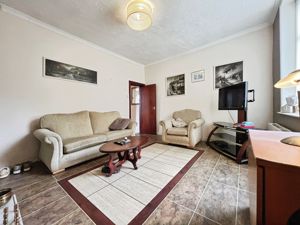 Dining room- click for photo gallery